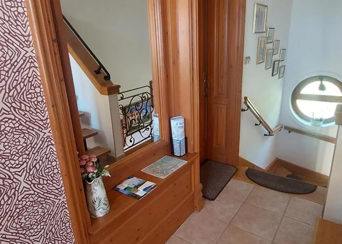 Bruckner Apartment *