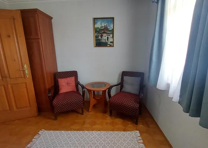 Apartment Bruckner *
