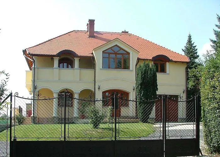 Bruckner Apartment Balatonfured
